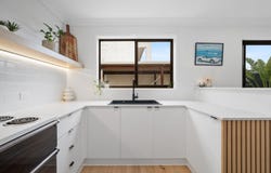 2/107 Sunshine Parade, Miami, Qld 4220