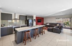 12 Dawkins Avenue, Fraser Rise, Vic 3336