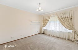 21 Somerset Grove, Craigmore, SA 5114