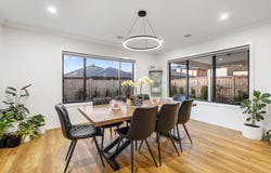 32 Glenwood Avenue, Wollert, Vic 3750