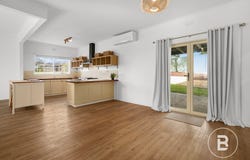 10 Windermere Way, Cardigan Village, Vic 3352