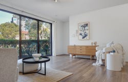2/83 Queen Street, Southport, Qld 4215