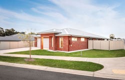 24 Dwyer Avenue, Leneva, Vic 3691