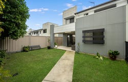 25/1 Emerald Place, Bridgeman Downs, Qld 4035