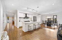 7 Macquarie Close, Delacombe, Vic 3356