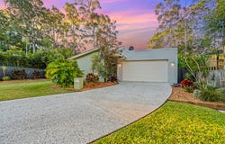 27 Elouera Close, Landsborough, Qld 4550