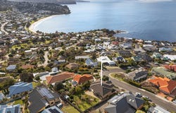 37 Tahune Crescent, Blackmans Bay, Tas 7052
