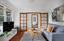 6 Kyneton Avenue, Reservoir, Vic 3073