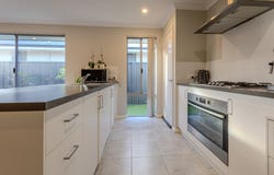 8 Butterleaf Avenue, Yanchep, WA 6035