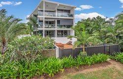 2 Donkin Lane, Mission Beach, Qld 4852