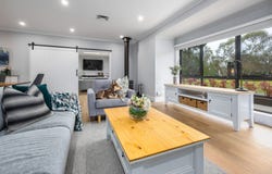 17 Maywood Road, Cranbourne South, Vic 3977