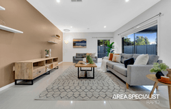 8 Stag Close, Cranbourne East, Vic 3977