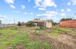 24 South Terrace East, Snowtown, SA 5520
