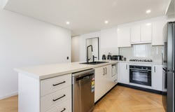 813/21 Hill Road, Wentworth Point, NSW 2127