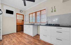 17 Appia Avenue, Seven Hills, Qld 4170