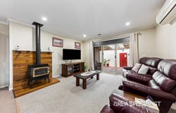 8 Cullen Drive, Lang Lang, Vic 3984