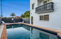 5/11 Prince Edward Parade, Redcliffe, Qld 4020
