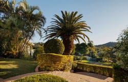 8 Williams Close, Brookfield, Qld 4069
