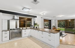 27 Beenan Elbow, South Guildford, WA 6055