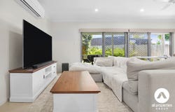 2/128 Chesterfield Crescent, Kuraby, Qld 4112