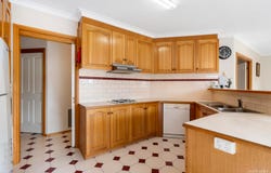 11 Loudon Road, Burwood, Vic 3125