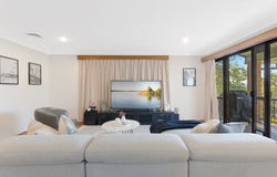 116 Fishing Point Road, Fishing Point, NSW 2283