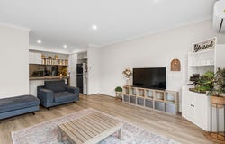 6 Zenith Walk, Greenvale, Vic 3059