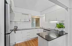 13/76-80 Chichester Drive, Arundel, Qld 4214