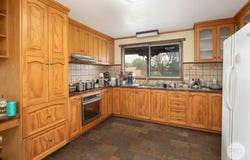 42 Albion Street, Sebastopol, Vic 3356