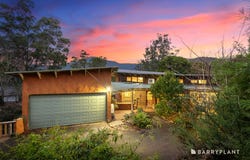 16 Brisbane Parade, Warburton, Vic 3799