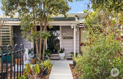 18 Trevor Street, Beachmere, Qld 4510