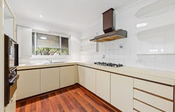 16 Ravenscroft Way, Kelmscott, WA 6111