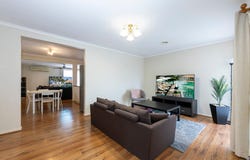4 Chloe Ct, Cranbourne West, Vic 3977