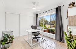 2 Yaraan Crescent, Beachmere, Qld 4510