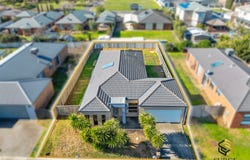 11 Holland Crescent, Truganina, Vic 3029