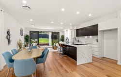 24/7 Eliza Close, The Gap, Qld 4061