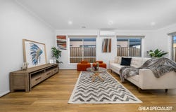 7 Ellypark Crescent, Clyde North, Vic 3978
