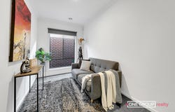 13 Reynolds Circuit, Mernda, Vic 3754