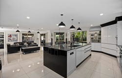 31 Friend Street, Wakerley, Qld 4154