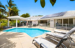 37 Portobello Drive, Mermaid Waters, Qld 4218