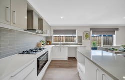 12  Illawarra Boulevard (Ferntree Ridge Estate), Drouin, Vic 3818