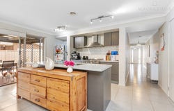 3 Mulberrygong Court, Gobbagombalin, NSW 2650