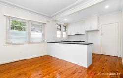 16 Norman Street, Turvey Park, NSW 2650