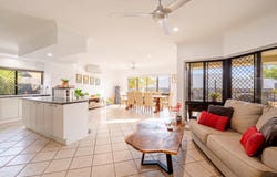 142 McFarlane Drive, Kanimbla, Qld 4870