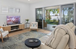 113/8 Spinnaker Drive, Sandstone Point, Qld 4511