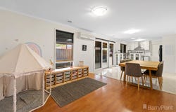63 Strathaven Drive, Berwick, Vic 3806