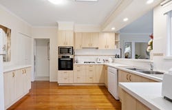 5 Harrison Court, Mornington, Vic 3931