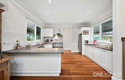 92 Railway Parade, Hazelbrook, NSW 2779
