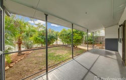 25 Amelia Street, West Gladstone, Qld 4680