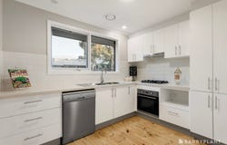 3/2 Greenwood Drive, Bundoora, Vic 3083